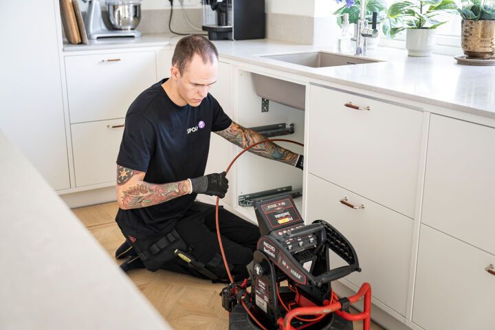 Kamerainspektion av avloppsrör vid felsökning.