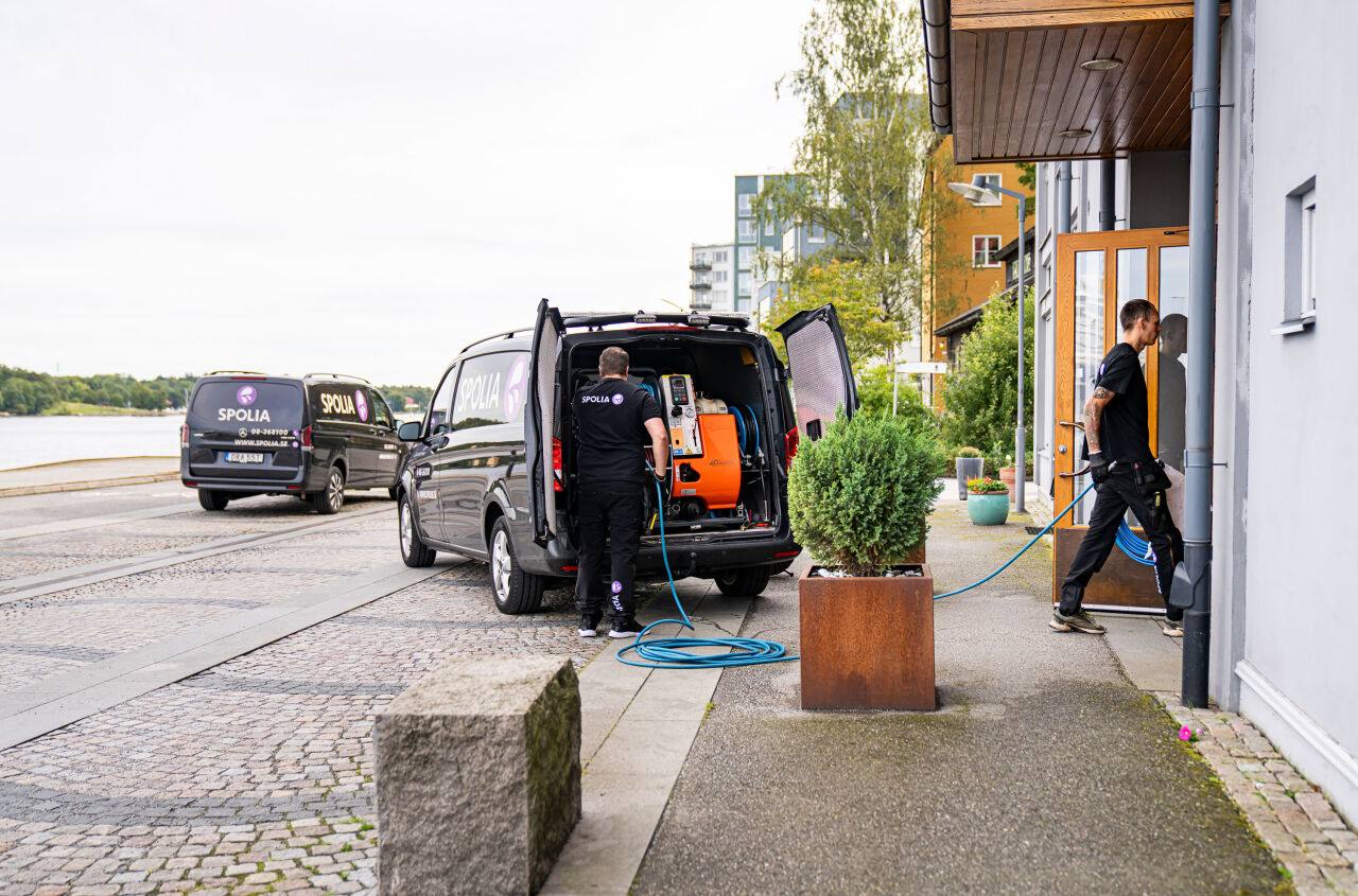 Akut avloppsjour vid stopp i avlopp.