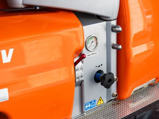 Förebyggande spolning av avlopp i villa.