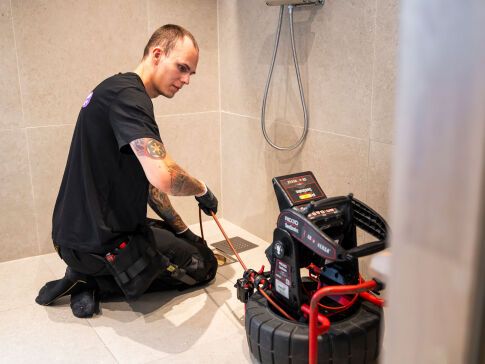 ed kamerainspektion kan vi snabbt diagnostisera problem i avloppet utan onödiga ingrepp.